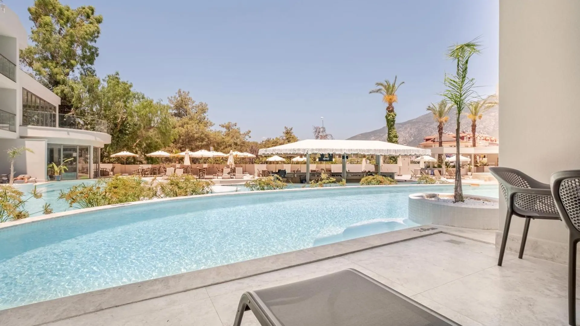 Chic Suite With Balcony Direct Pool Access Fethiye 0*,