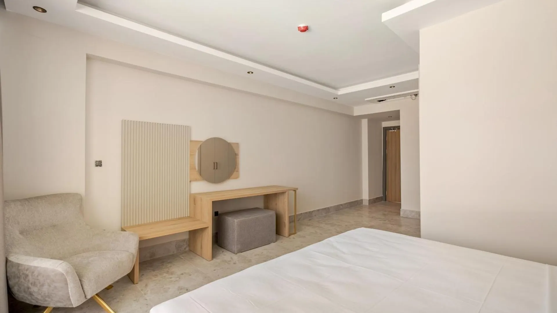 Apartamento Chic Suite With Balcony Direct Pool Access Fethiye
