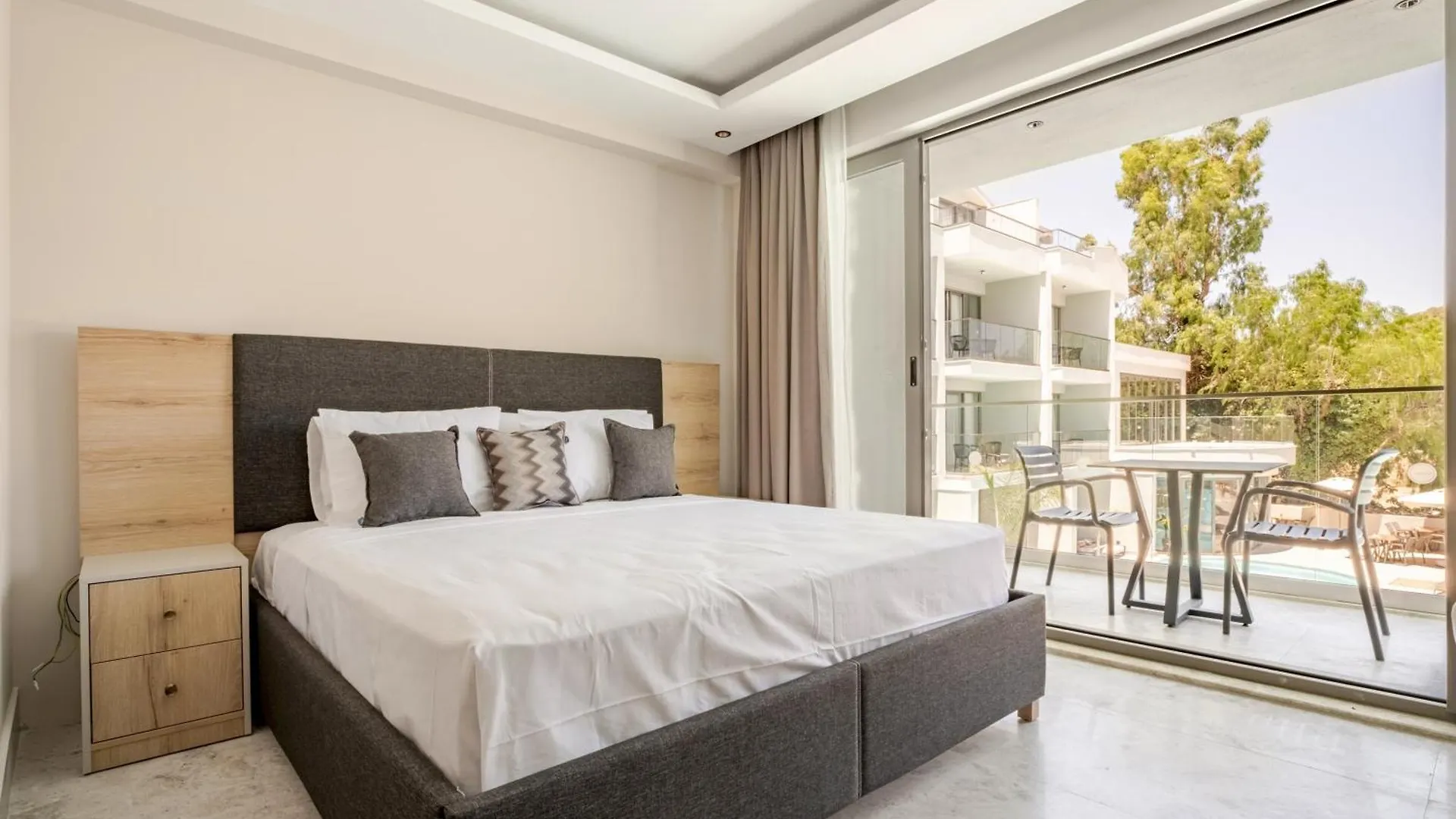 Apartamento Chic Suite With Balcony Direct Pool Access Fethiye